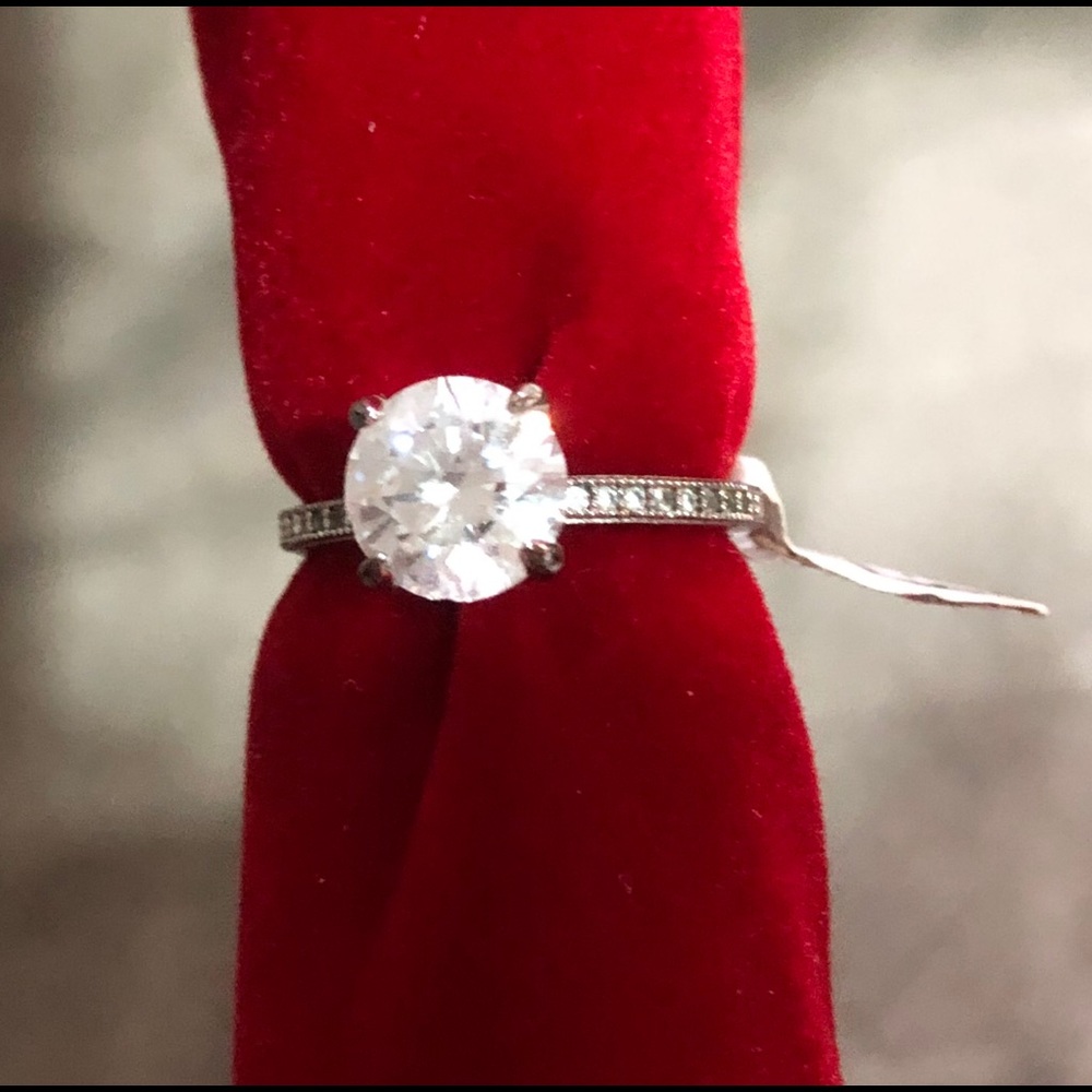 Traditional engaged Silver Ring
